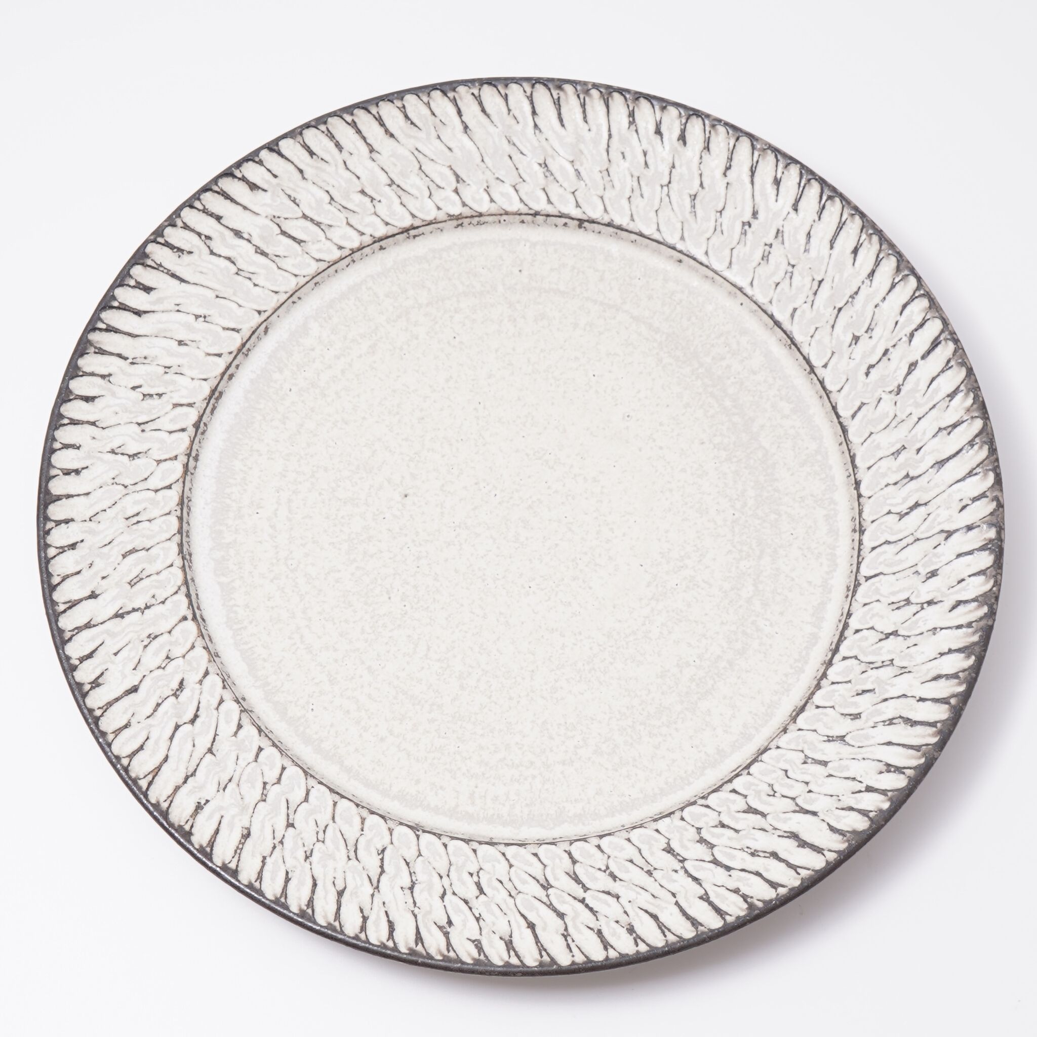 しのぎリム平皿 8寸